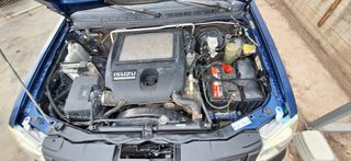Isuzu D-Max 2010-thumb-7