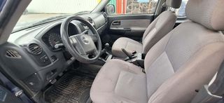 Isuzu D-Max 2010-thumb-9