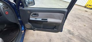 Isuzu D-Max 2010-thumb-14