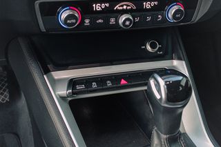 Audi Q3 2021 2.0 | ΕΛΛΗΝΙΚΟ | ΠΛΗΡΕΣ ΒΙΒΛΙΟ | Navarra Blue Metallic-thumb-27