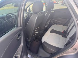 Renault Captur 2016-thumb-10