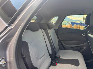 Renault Captur 2016-thumb-12