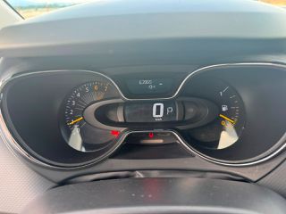 Renault Captur 2016-thumb-19