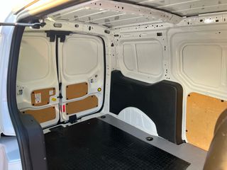 Ford Transit Connect 2017-thumb-10
