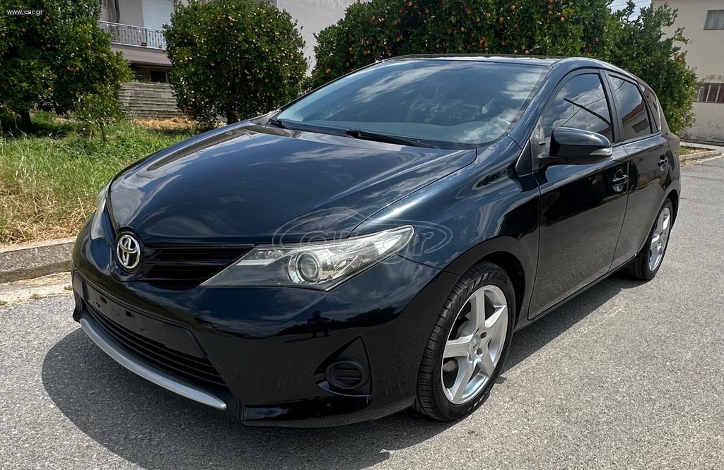 Toyota Auris 2014