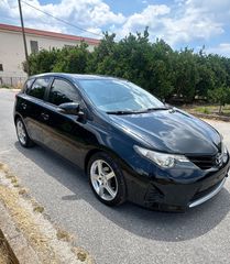 Toyota Auris 2014-thumb-4
