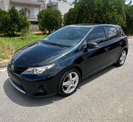Toyota Auris 2014-thumb-10