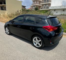 Toyota Auris 2014-thumb-13