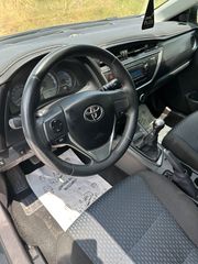 Toyota Auris 2014-thumb-18