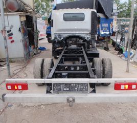 Σασί Isuzu 2013-thumb-2