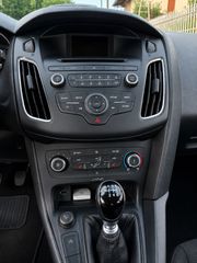 Ford Focus 2015-thumb-5
