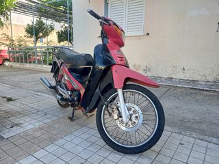 Modenas Kriss 2004