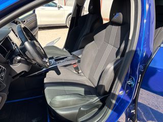 Renault Megane 2017 GT  4control-thumb-9