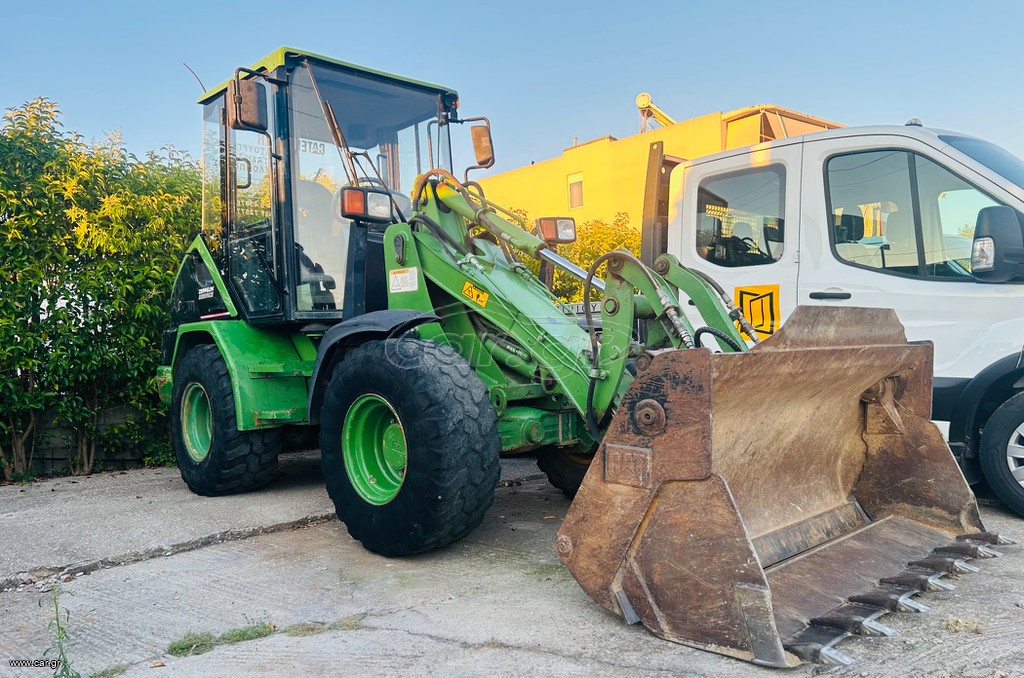 Φορτωτής Με Λάστιχα CAT 2001 906 C