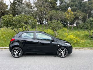 Mazda 2 2008-thumb-4