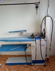 Επαγγελματική σιδερώστρα σανίδα σε κατάσταση καινούργιου