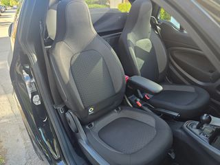 Smart ForTwo 2021 EXCLUSIVE LED JBL 22KW CABRIO PASSION-thumb-5