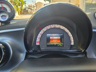 Smart ForTwo 2021 EXCLUSIVE LED JBL 22KW CABRIO PASSION-thumb-8