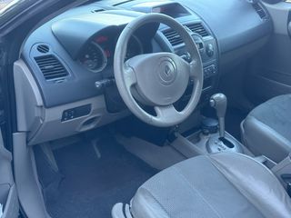Renault Megane 2005-thumb-9