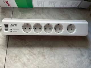 Πολύπριζο ασφαλείας APC με διακόπτη-thumb-1