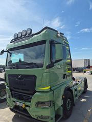 MAN 2023 TGX-thumb-1