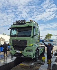 MAN 2023 TGX-thumb-5
