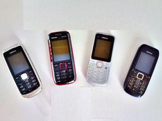 4 λειτουργικά κινητά Nokia, 5130 XpressMusic, C1, 1800, 1616