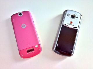 2 Motorola, E770 και L6-thumb-1