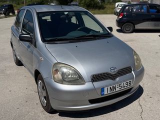 Toyota Yaris 2001-thumb-1