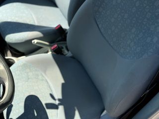 Toyota Yaris 2001-thumb-6