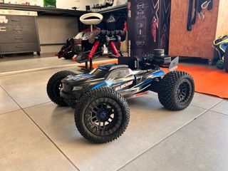 Off-Road Traxxas 2026 Sledge 6s Upgraded