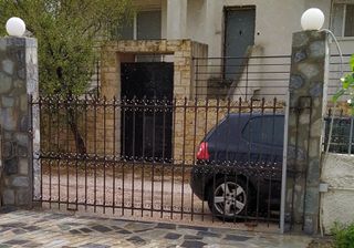 Γκαραζόπορτα Σιδερένια Συρόμενη 350x145 (Αυλόπορτα)
