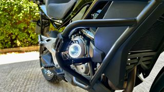 CFmoto 650MT 2022-thumb-11