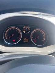 Opel Corsa 2013-thumb-8
