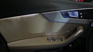Audi A4 2016 B8 Limousine-thumb-70
