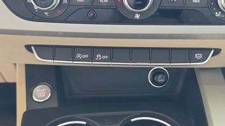 Audi A4 2016 B8 Limousine-thumb-22