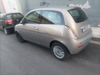 Lancia Ypsilon 2008 y-thumb-1