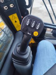 Εκσκαφάκι (διαβολάκι) Gehl 2024 R165-thumb-23