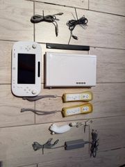 Nintendo Wii U λευκό με χειριστήρια και αξεσουάρ