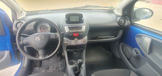 Toyota Aygo 2012-thumb-6