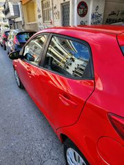 Mazda 2 2009-thumb-10