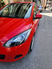 Mazda 2 2009-thumb-12