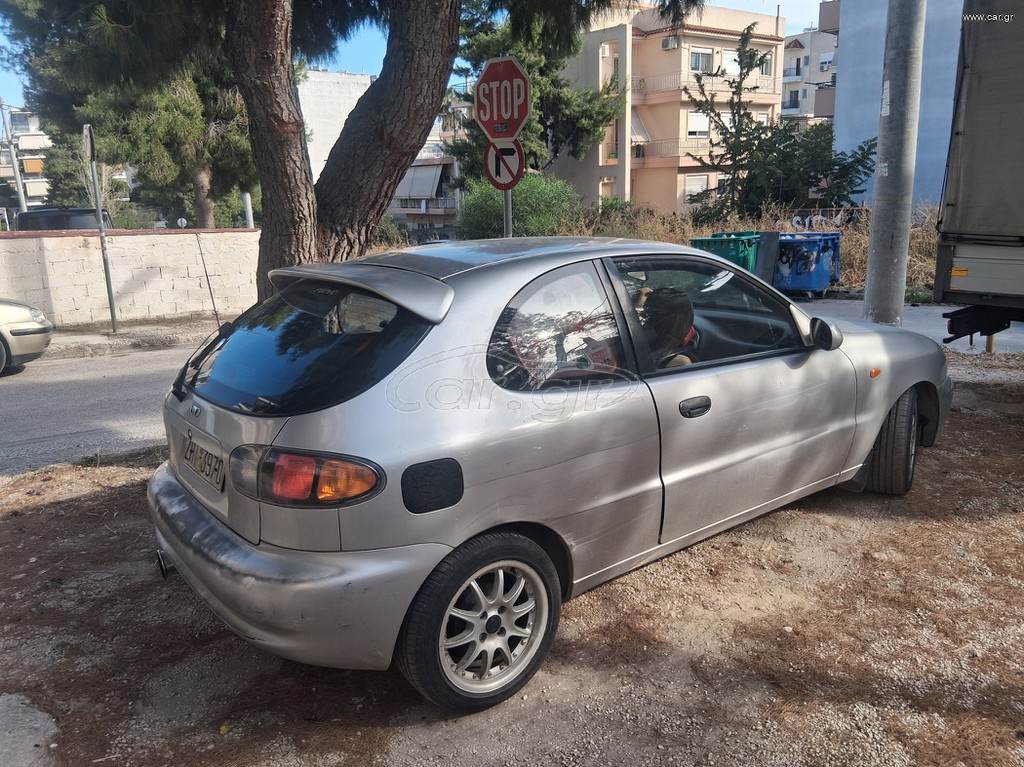 Daewoo Lanos 2001