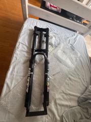 200mm Downhill Fork-thumb-1