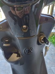 Yadea Electric Scooter 2019-thumb-7