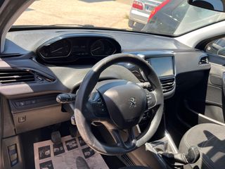 Peugeot 208 2019-thumb-4