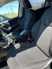 Peugeot 208 2019-thumb-7