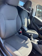Peugeot 208 2019-thumb-8