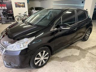 Peugeot 208 2013 AUTO  DIESEL