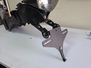 ΒΑΣΗ ΠΙΝΑΚΙΔΑΣ KTM 950 / 990 SMR / SMT / SM SUPERMOTO